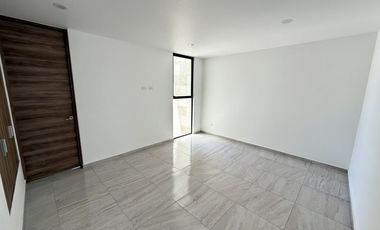 SURPONIENTE EN XARAMA AMPLIA EXCELENTES ESPACIOS