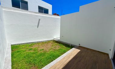 SURPONIENTE EN XARAMA AMPLIA EXCELENTES ESPACIOS