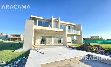 CASA en VENTA en Terralagos  - Canning