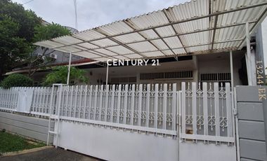 Disewakan Rumah Satu Lantai Dekat Mall Di Pondok Indah