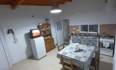 Casa en venta - 3 Dormitorios 1 Baño - Cocheras - 280Mts2 - Las Toninas