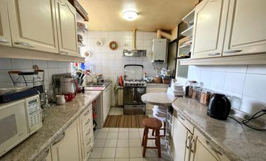 Impecable casa esquina en calle San martin