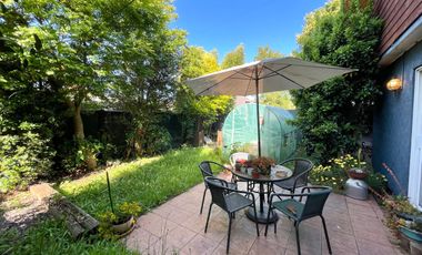 Impecable casa esquina en calle San martin