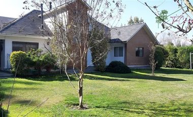 Preciosa casa en parcela de 4d/4b + Quincho en Carampangue