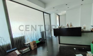 OPORTUNIDAD! OFICINA EN AVDA. LA DEHESA, LUMINOSIDAD Y CONECTIVIDAD