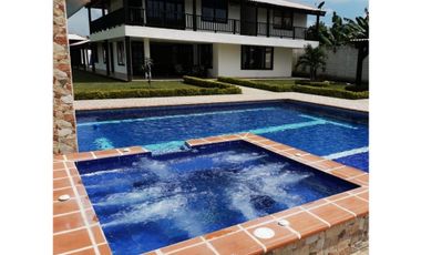 Se vende hermosa finca amplia con piscina Rozo Palmira Valle Colombia