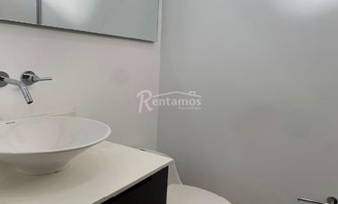 apartamento en arriendo en loma de las brujas. Cod A776322