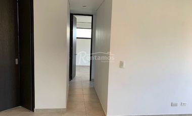 apartamento en arriendo en loma de las brujas. Cod A776322