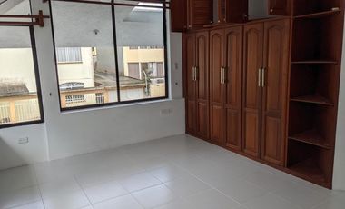 venta de casa, urb. Vista Hermosa