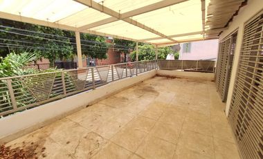 casa en venta en los acacios. Cod V24368