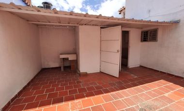 casa en venta en los acacios. Cod V24368