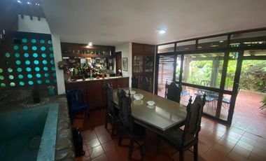 CAOBOS EXCELENTE UBICACION