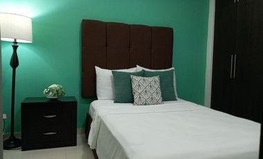 Depa de 3 recamaras con 3 baños completos climatizados y amueblado cuenta con alberca, vista al mar y a la isla de sacrificios en el piso 4.de a 128 m2 y 7:30 mts de frente al boulevard Manuel Ávila Camacho .