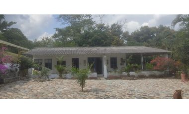 VENDO HERMOSA FINCA VERANERA, ACACIAS, META
