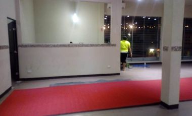 Venta Locales Comerciales en Esquina Santa Catarina $3,350,000