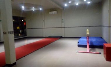 Venta Locales Comerciales en Esquina Santa Catarina $3,350,000