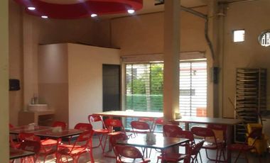 Venta Locales Comerciales en Esquina Santa Catarina $3,350,000