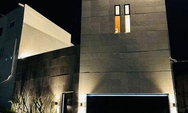 Casa Nueva,  en Fraccionamiento Las Brisas de Cuernavaca, Alberca