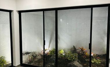 Casa Nueva,  en Fraccionamiento Las Brisas de Cuernavaca, Alberca