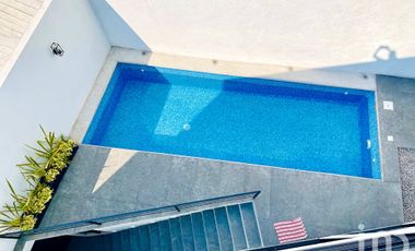 Casa Nueva,  en Fraccionamiento Las Brisas de Cuernavaca, Alberca