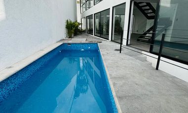 Casa Nueva,  en Fraccionamiento Las Brisas de Cuernavaca, Alberca