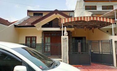 Rumah di Babatan Pilang 2 Lantai Siap Huni Dekat Royal Residence