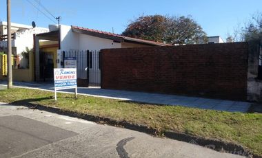 Casa 4 Ambientes y Local En Venta - San Antonio De Padua, Merlo