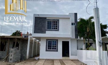 VENTA DE Casa Nueva de 3 recamaras con amplio patio en Loma Alta, Altamira