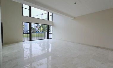 Villa en Ocean Reef (ID 13125)