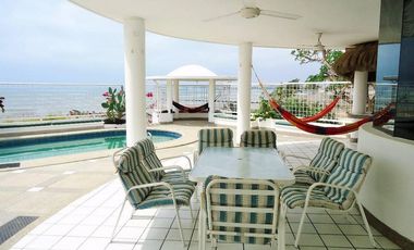 Venta de Casa en Salinas, frente al mar, Sector Las Conchas