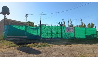 VENDO LOTE CON CASA EN FRAY LUIS BELTRAN MAIPU