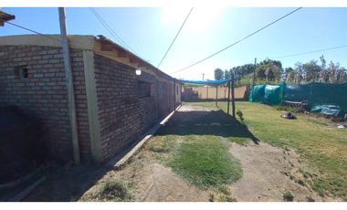 VENDO LOTE CON CASA EN FRAY LUIS BELTRAN MAIPU