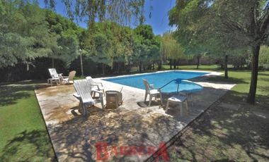 Lote doble con piscina de 68 m2 en el mejor country club de Merlo, San Luis