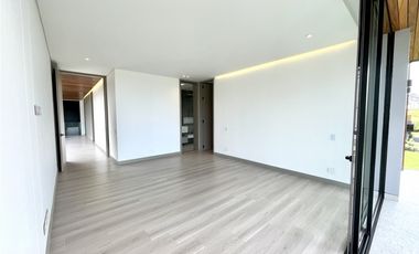 Impresionante casa para estrenar en el Alto de Palmas.