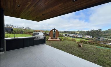 Impresionante casa para estrenar en el Alto de Palmas.