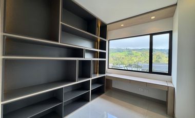 Impresionante casa para estrenar en el Alto de Palmas.