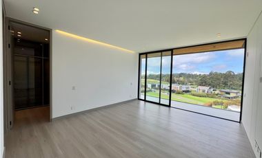 Impresionante casa para estrenar en el Alto de Palmas.