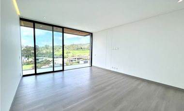 Impresionante casa para estrenar en el Alto de Palmas.