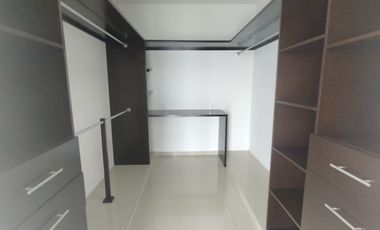 Casa en venta con alberca y esquina Fracc. Residencial las Palmas, Medellín, Ver