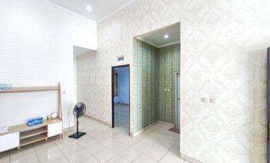 Rumah Strategis 8 Mnt ke Mall Paradise Walk Serpong Siap Huni J-30790