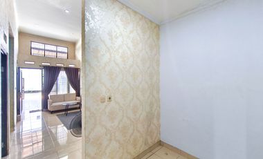 Rumah Strategis 8 Mnt ke Mall Paradise Walk Serpong Siap Huni J-30790