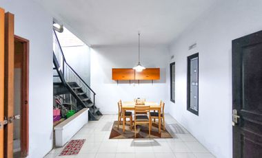 Rumah Strategis 8 Mnt ke Mall Paradise Walk Serpong Siap Huni J-30790
