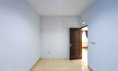 Rumah Strategis 8 Mnt ke Mall Paradise Walk Serpong Siap Huni J-30790