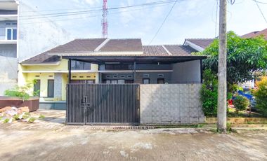Rumah Strategis 8 Mnt ke Mall Paradise Walk Serpong Siap Huni J-30790