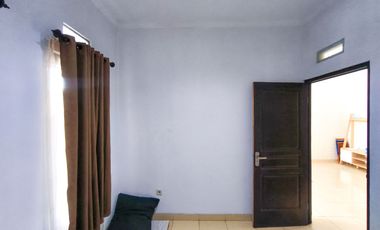 Rumah Strategis 8 Mnt ke Mall Paradise Walk Serpong Siap Huni J-30790