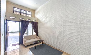 Rumah Strategis 8 Mnt ke Mall Paradise Walk Serpong Siap Huni J-30790
