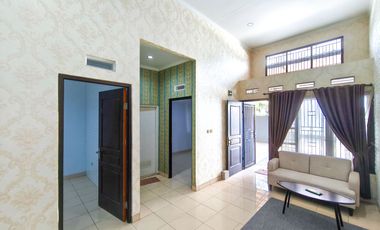 Rumah Strategis 8 Mnt ke Mall Paradise Walk Serpong Siap Huni J-30790