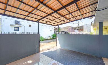 Rumah Strategis 8 Mnt ke Mall Paradise Walk Serpong Siap Huni J-30790