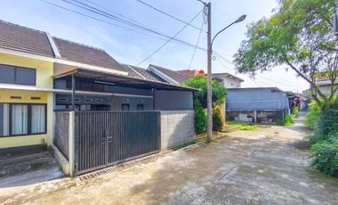 Rumah Strategis 8 Mnt ke Mall Paradise Walk Serpong Siap Huni J-30790