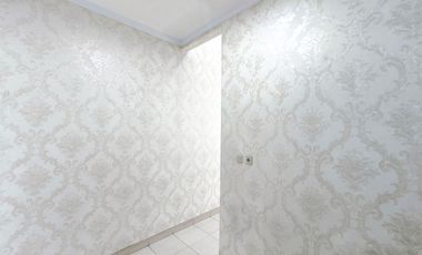Rumah Strategis 8 Mnt ke Mall Paradise Walk Serpong Siap Huni J-30790
